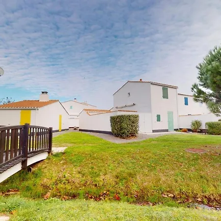 Charmante Ferme Marine Avec Piscine Commune Vakantiehuis *