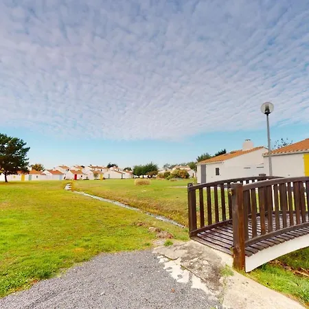 Charmante Ferme Marine Avec Piscine Commune בית נופש